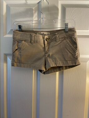 Hollister Women's Tan Cuffed Chino Shorts
